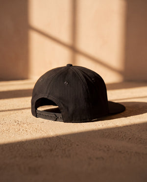LIGHT · SNAPBACK CAP