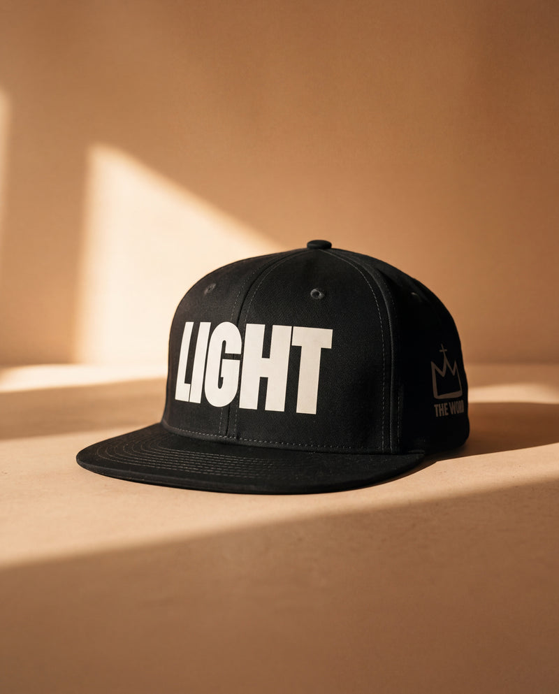 LIGHT · SNAPBACK CAP