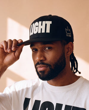 LIGHT · SNAPBACK CAP