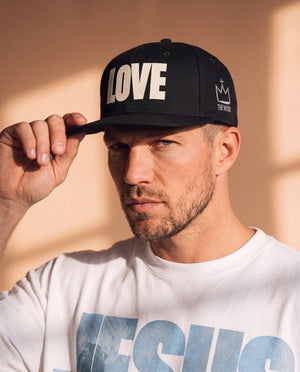 LOVE · SNAPBACK CAP