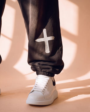 HEAVYWEIGHT SWEATPANTS · SMOKY BLACK