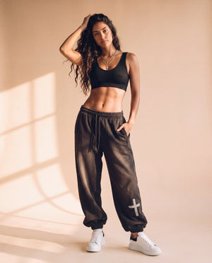 HEAVYWEIGHT SWEATPANTS · SMOKY BLACK