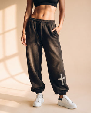 HEAVYWEIGHT SWEATPANTS · SMOKY BLACK