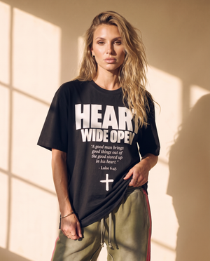 Heart Wide Open tee, black, front print, woman, hem pull