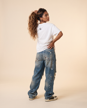 King of Kings MONOCHROME tee, white, back print, woman, crown look over