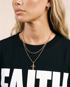 Faith Over Fear MONOCHROME tee, black, front print, woman, chain detail